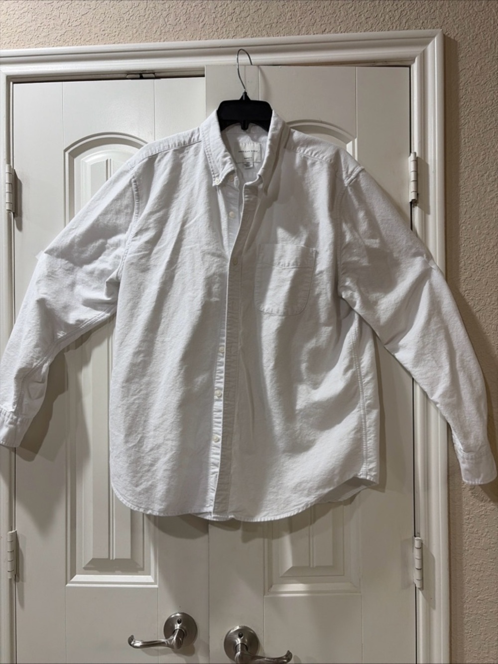 American Eagle Outfitters White Casual Button-Down Shirt
